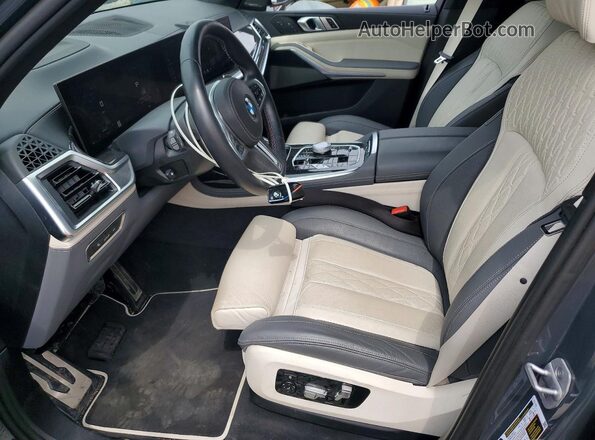NJ2447E 2025 BMW X7 Gray Սալոնի դիմացի տեսք