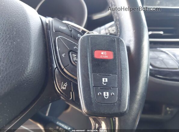 NMTKHMBX0JR059274 2018 TOYOTA C-HR White Dashboard view