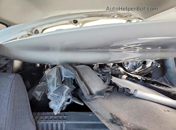 NMTKHMBX2JR015681 2018 TOYOTA C-HR White Rear seats view