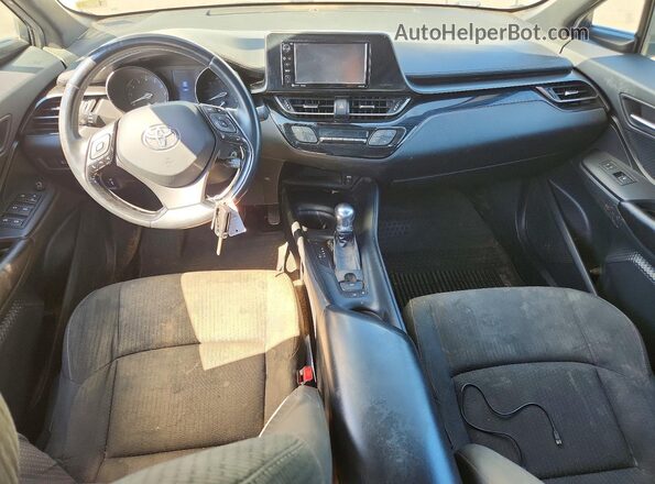 NMTKHMBX2JR048843 2018 TOYOTA C-HR White Вид панелі приладів