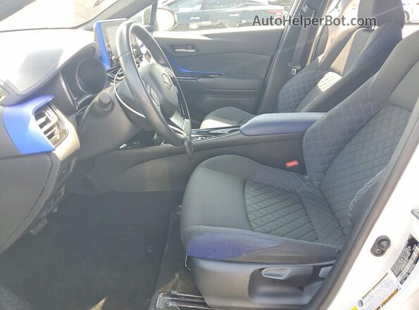 NMTKHMBX3NR145264 2022 TOYOTA C-HR White წინა სალონის ხედი