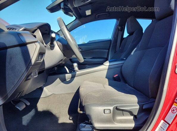 NMTKHMBX4JR011938 2018 TOYOTA C-HR Red Vista interior de 360 grados