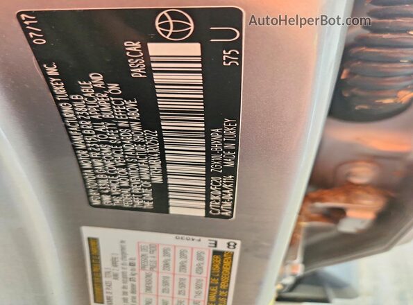 NMTKHMBX4JR025922 2018 TOYOTA C-HR Silver ძრავის განყოფილების ხედი