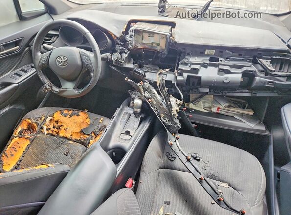 NMTKHMBX5JR033561 2018 TOYOTA C-HR Белый Вид панели приборов