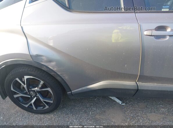 NMTKHMBX5JR046780 2018 TOYOTA C-HR Silver წინა ხედი