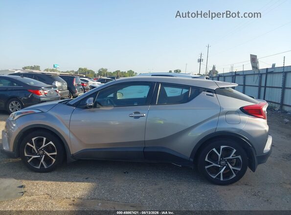 NMTKHMBX5JR046780 2018 TOYOTA C-HR Silver სალონის 360-გრადუსიანი ხედი