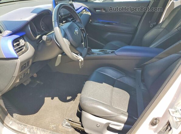 NMTKHMBX7LR118095 2020 TOYOTA C-HR White Widok wnętrza z przodu