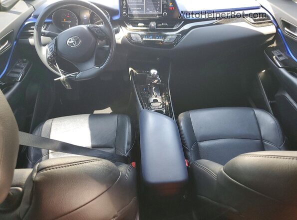 NMTKHMBX7LR118095 2020 TOYOTA C-HR White Widok deski rozdzielczej