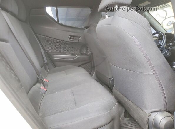 NMTKHMBX8JR050791 2018 TOYOTA C-HR White Widok tylnych siedzeń