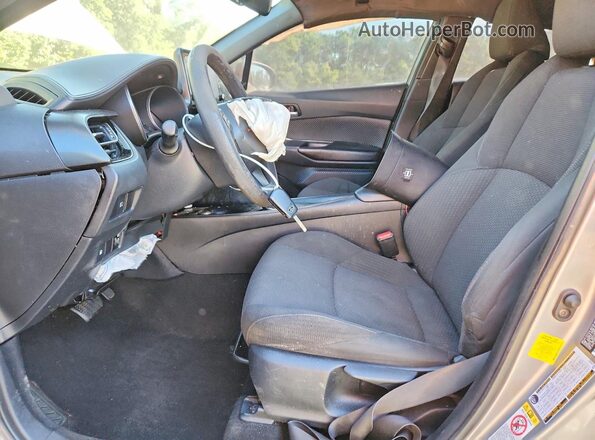 NMTKHMBXXKR090971 2019 TOYOTA C-HR Silver Widok wnętrza z przodu