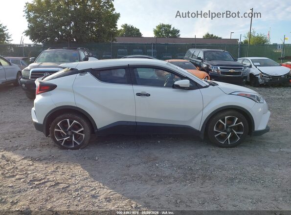 NMTKHMBXXKR095023 2019 TOYOTA C-HR White Вид задньої частини салону