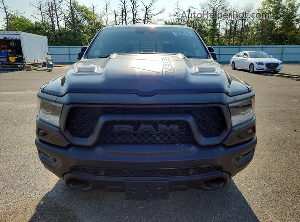 NY77595 2022 RAM 1500 Black Front view