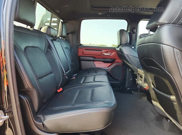 NY77595 2022 RAM 1500 Black Rear seats view