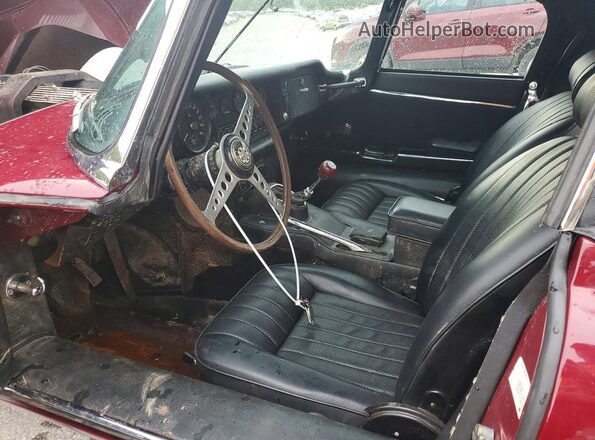 P2R1489 1971 JAGUAR SKE Темно-бордовый Вид салона спереди