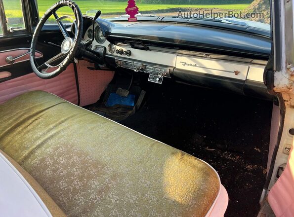 P6PV156860 1956 FORD CROWN VIC Двухцветный Вид сзади