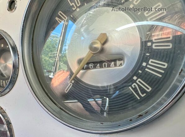 P6PV156860 1956 FORD CROWN VIC Двухцветный Вид щитка приборов