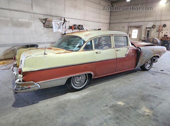 P8555H3293 1955 PONTIAC STARCHIEF Коричневый Задняя правая четверть