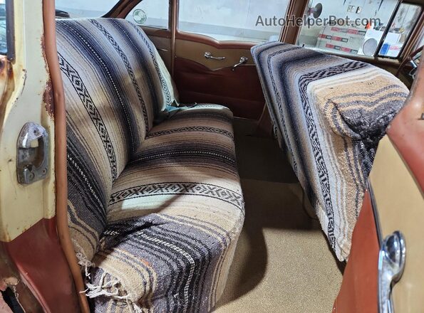 P8555H3293 1955 PONTIAC STARCHIEF Коричневый Вид задних сидений