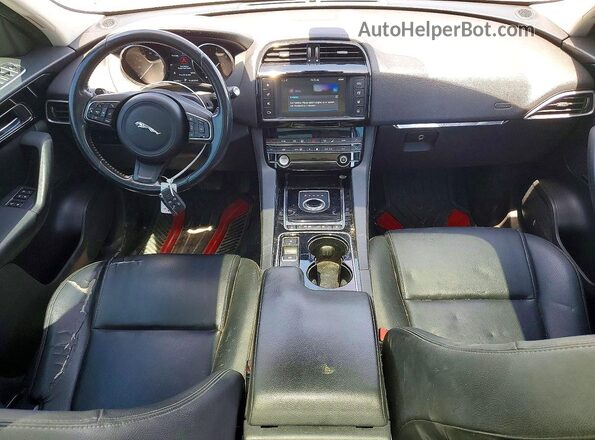 SADCJ2BN3HA491513 2017 JAGUAR F-PACE Silver Widok deski rozdzielczej