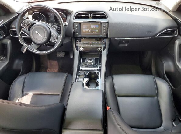 SADCJ2BN6HA494356 2017 JAGUAR F-PACE Red Vista del salpicadero
