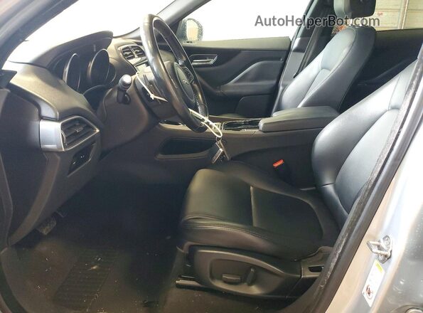 SADCJ2BV2HA074142 2017 JAGUAR F-PACE Silver წინა სალონის ხედი