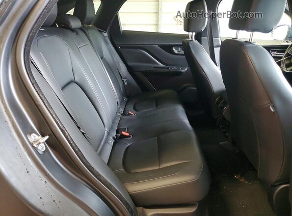 SADCJ2BV2HA074142 2017 JAGUAR F-PACE Silver უკანა სალონის ხედი