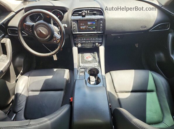 SADCJ2BV2HA895113 2017 JAGUAR F-PACE Gray Vista del salpicadero