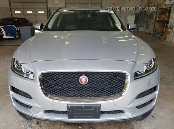 SADCJ2BV4HA085028 2017 JAGUAR F-PACE Silver Vista frontal