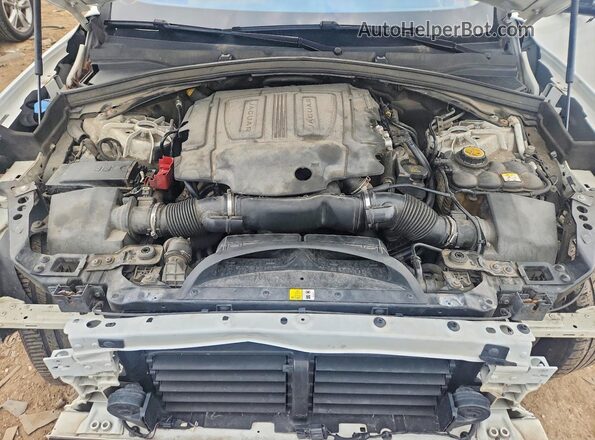 SADCJ2BV8HA884228 2017 JAGUAR F-PACE White უკანა სალონის ხედი