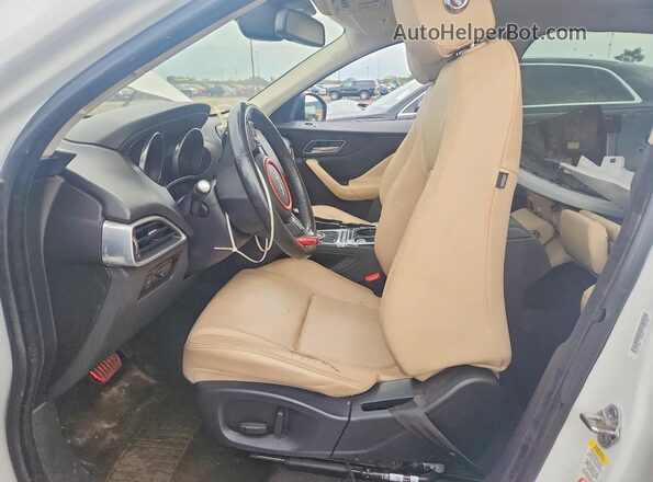 SADCJ2BV8HA884228 2017 JAGUAR F-PACE White წინა სალონის ხედი