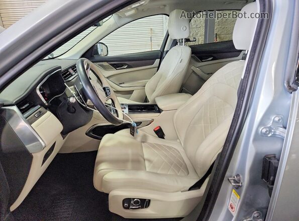 SADCJ2EX7MA669205 2021 JAGUAR F-PACE Silver Front interior view