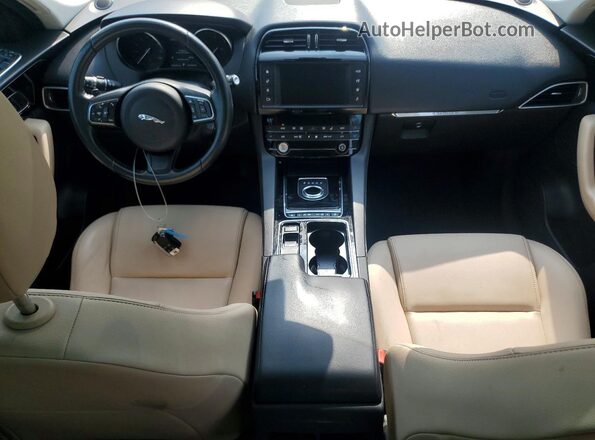 SADCJ2FN3JA241396 2018 JAGUAR F-PACE Красный Вид панели приборов