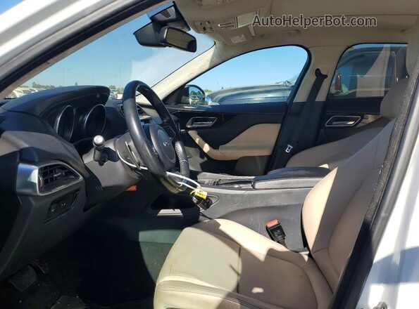 SADCJ2FX0JA325063 2018 JAGUAR F-PACE Белый Вид салона спереди