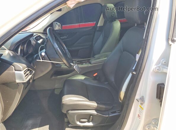 SADCJ2FX1JA281302 2018 JAGUAR F-PACE White Front interior view