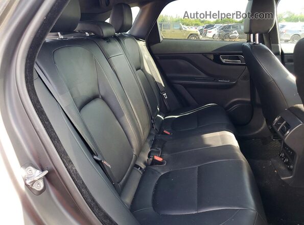 SADCJ2FX3LA622184 2020 JAGUAR F-PACE Silver Widok wnętrza z tyłu