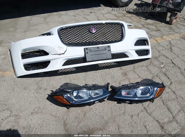 SADCJ2FX7JA279909 2018 JAGUAR F-PACE White Instrument cluster view
