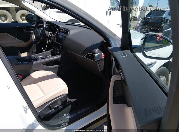 SADCJ2FX7JA279909 2018 JAGUAR F-PACE White Front interior view