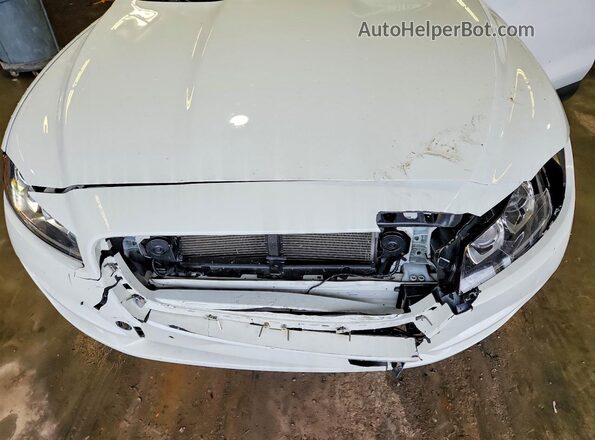 SADCJ2FX8LA637327 2020 JAGUAR F-PACE White Engine compartment view