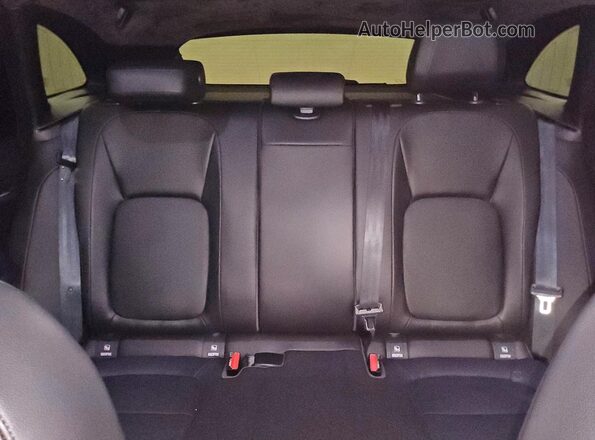 SADCJ2FXXKA360162 2019 JAGUAR F-PACE Black Widok tylnych siedzeń
