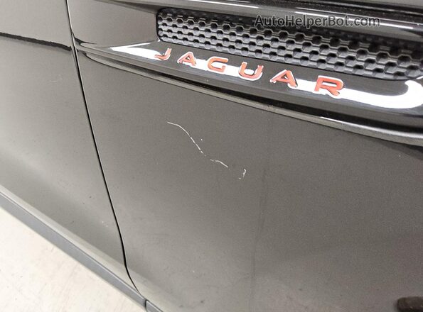 SADCJ2FXXKA360162 2019 JAGUAR F-PACE Black 