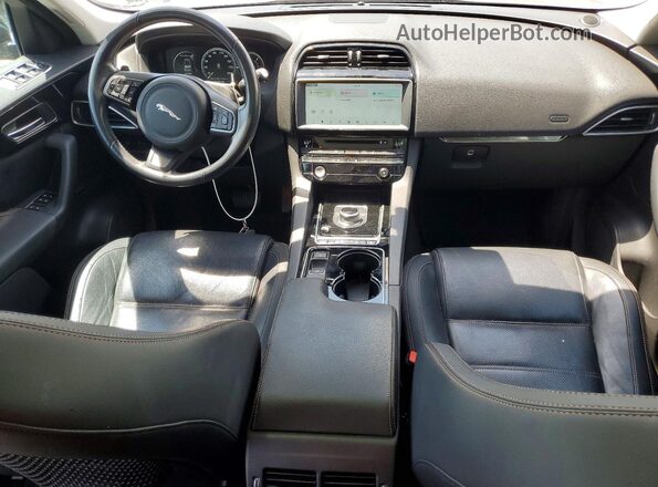 SADCK2BN0HA095021 2017 JAGUAR F-PACE Gray Vista del cuadro de instrumentos