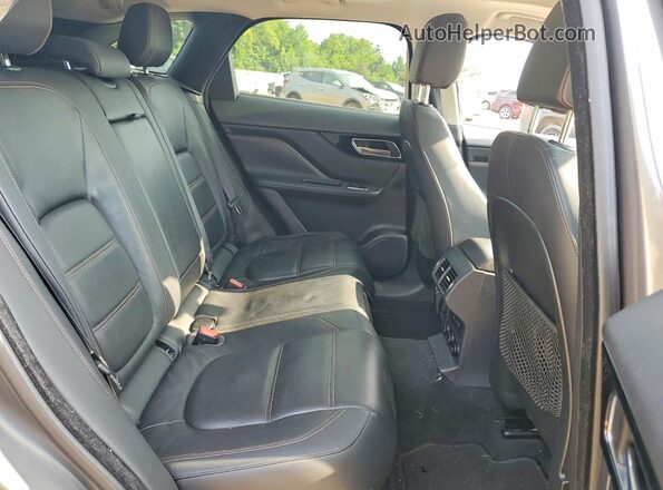 SADCK2BN7HA493181 2017 JAGUAR F-PACE Gray Vista interior trasera
