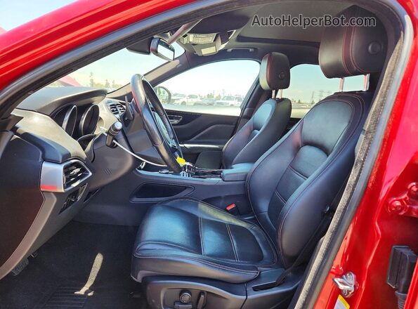 SADCK2BV1HA894760 2017 JAGUAR F-PACE Красный Вид салона спереди