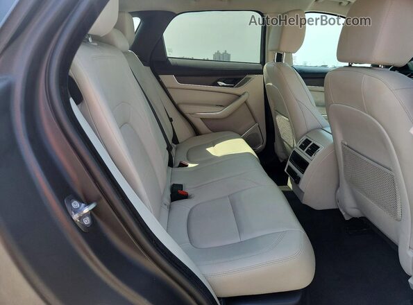SADCK2EX3PA708969 2023 JAGUAR F-PACE White Widok tylnych siedzeń