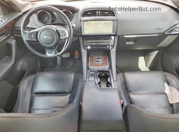 SADCK2FX7KA358656 2019 JAGUAR F-PACE Black Vista del salpicadero