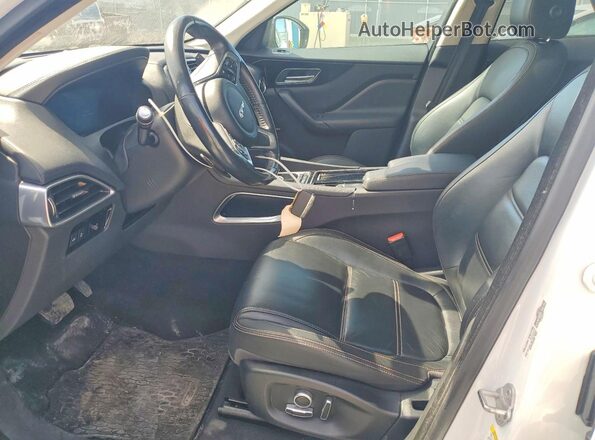SADCK2FX9LA644445 2020 JAGUAR F-PACE White Вид салону спереду