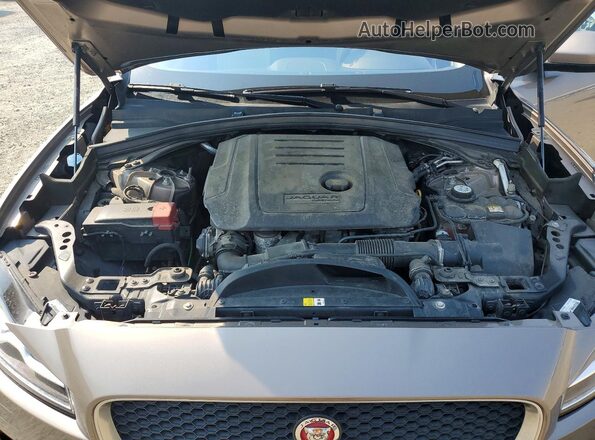 SADCL2BN5HA088708 2017 JAGUAR F-PACE Brown Widok komory silnika