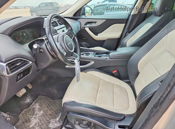 SADCL2BV2HA074832 2017 JAGUAR F-PACE Gold Front interior view