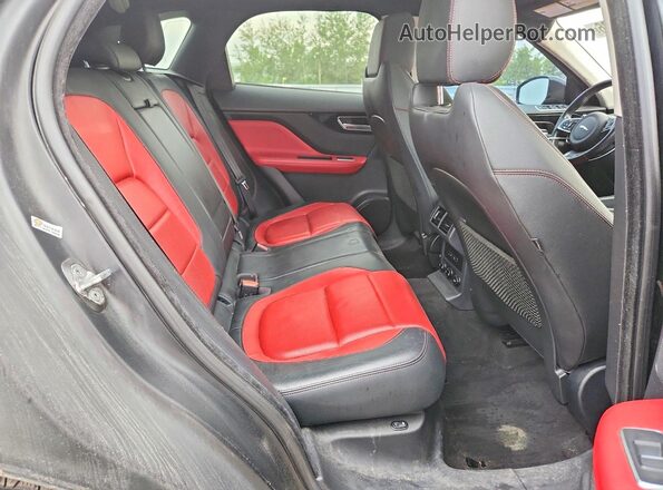 SADCL2BV2HA897471 2017 JAGUAR F-PACE Black Вид задньої частини салону