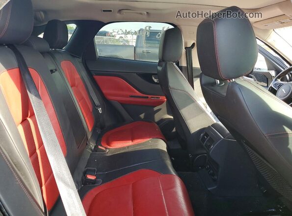 SADCL2BV4HA064772 2017 JAGUAR F-PACE Черный Вид задней части салона